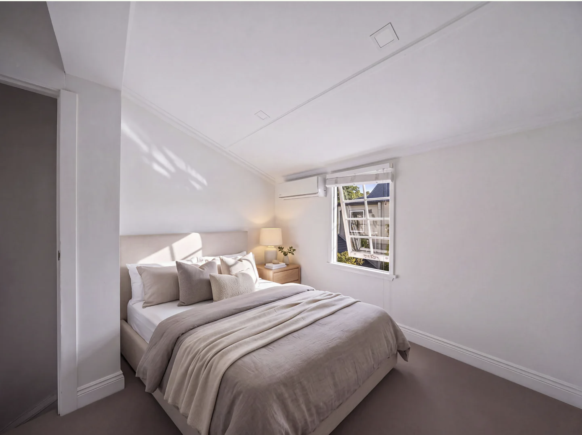 Sunny room in a Surry Hills terrace 10 min to Disney Studios photo 5